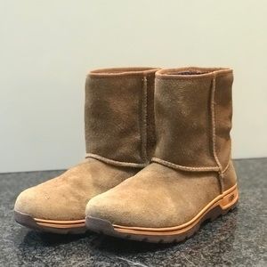 UGG GIRLS US SIZE4